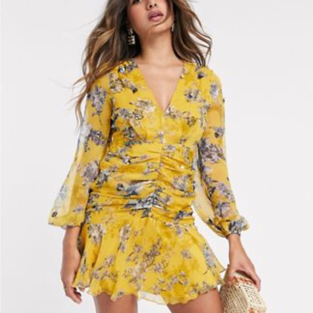 Cute yellow dress w/sequence embellishments
